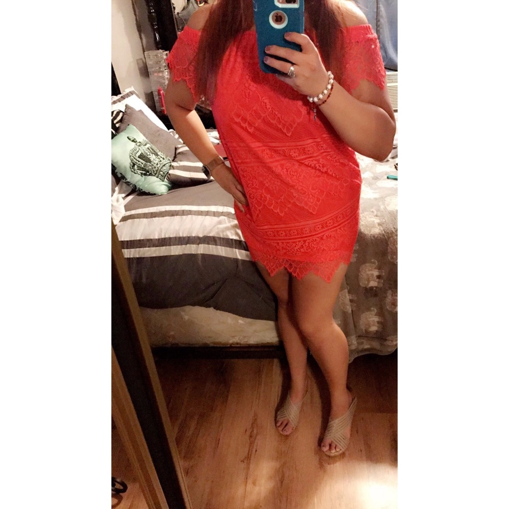 Off shoulder XL dress coral lace